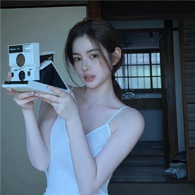 谜一样的双眼